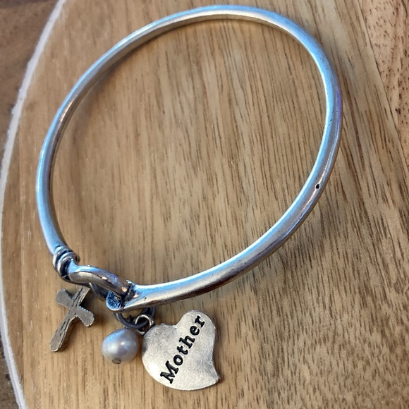 🔥5/$10 mother charm bangle bracelet Pearl cross chunky - Picture 5 of 6